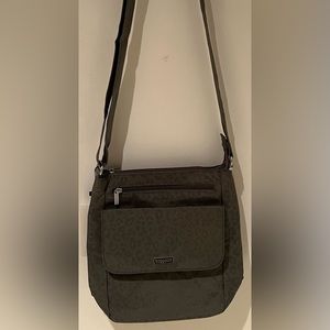 Baggallini crossbody bag